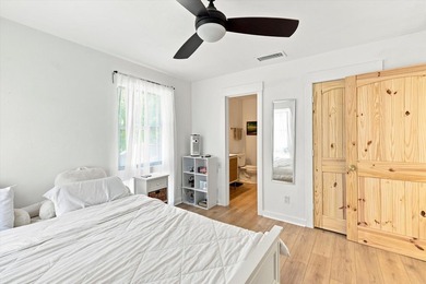 Welcome to this gorgeous 4-bedroom, 2-bath lakefront home - photo 34