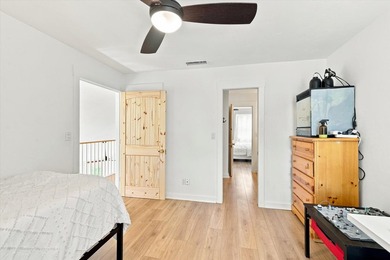 Welcome to this gorgeous 4-bedroom, 2-bath lakefront home - photo 38