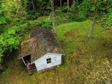 This leased cabin in located in TROUGH CREEK STATE PARK where - photo 7