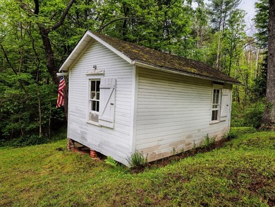 This leased cabin in located in TROUGH CREEK STATE PARK where - photo 8