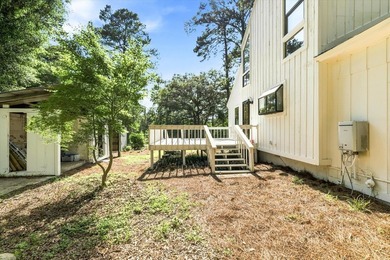 Welcome to this gorgeous 4-bedroom, 2-bath lakefront home - photo 50