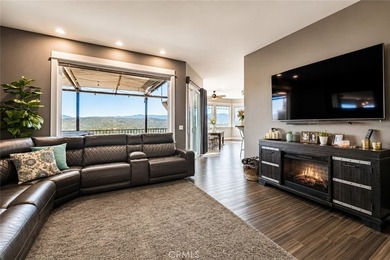 Perched at the end of a quiet cul-de-sac, this impressive 3,761 - photo 4