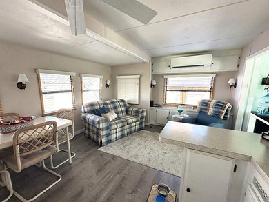 This charming 740 square foot Park Model home in Bonita Terra is - photo 8