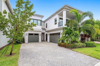 Lake Home For Sale in Boca Raton, Florida