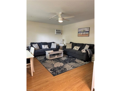 Beautifully renovated 2-bedroom 1 bath beach condo in the heart - photo 3
