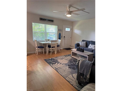 Beautifully renovated 2-bedroom 1 bath beach condo in the heart - photo 4