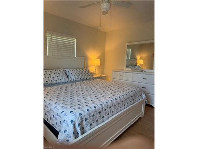 Beautifully renovated 2-bedroom 1 bath beach condo in the heart - photo 10