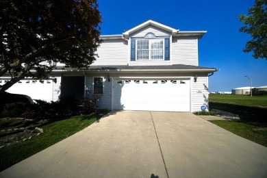 Lake Townhome/Townhouse For Sale in Crown Point, Indiana