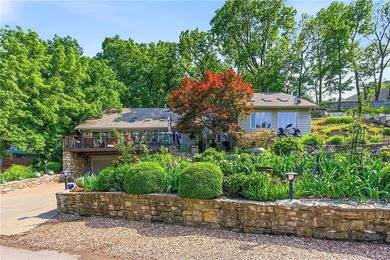 Welcome to 139 Lakeshore Drive South, a beautifully maintained - photo 1