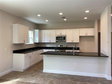 MOVE IN READY!!!! NEW CONSTRUCION. This 3 bedroom home has - photo 3