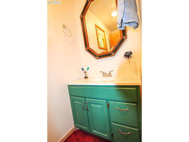 Meticulously maintained and showcasing exceptional quality - photo 18