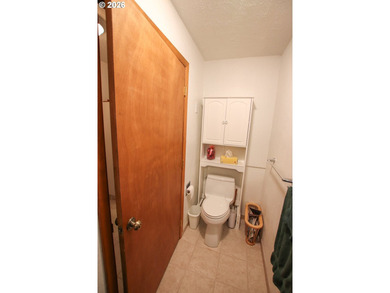 Meticulously maintained and showcasing exceptional quality - photo 19