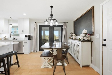 Welcome to 867 Foxglove Lane--where space, style, and location - photo 21