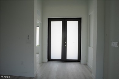 Spacious and well-appointed, this 3-bedroom plus Den, 2.5 - photo 4