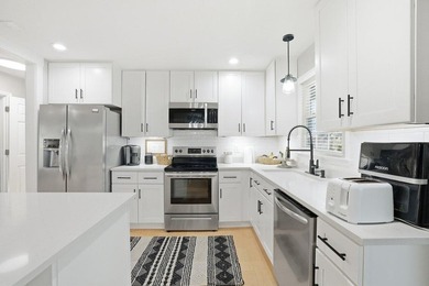 Welcome to 867 Foxglove Lane--where space, style, and location - photo 26