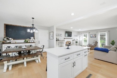 Welcome to 867 Foxglove Lane--where space, style, and location - photo 27