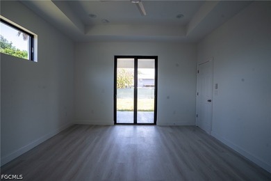 Spacious and well-appointed, this 3-bedroom plus Den, 2.5 - photo 8