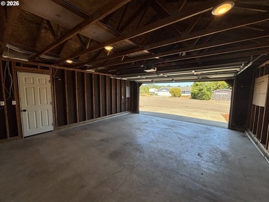 Completely remodeled, updated and move-in ready. This Coastal - photo 29