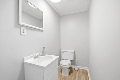 Welcome to 867 Foxglove Lane--where space, style, and location - photo 42