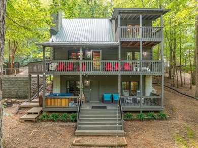 Carters Lake Home For Sale in Ellijay Georgia