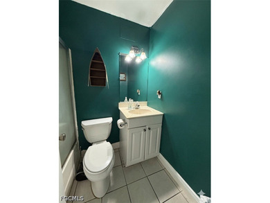 Opportunity knocks with this competitively priced short sale - photo 10