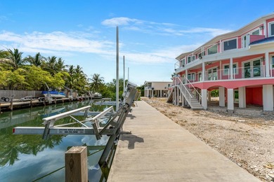 Welcome to Pink Sands, a Glenn Gray-designed waterfront retreat - photo 2