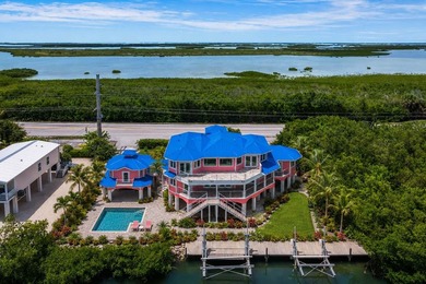 Welcome to Pink Sands, a Glenn Gray-designed waterfront retreat - photo 5