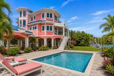 Welcome to Pink Sands, a Glenn Gray-designed waterfront retreat - photo 6