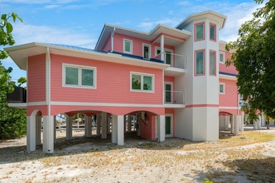 Welcome to Pink Sands, a Glenn Gray-designed waterfront retreat - photo 9