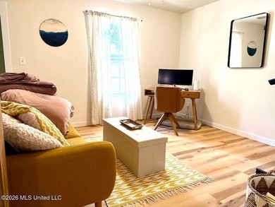 Welcome to this beautifully updated and fully furnished - photo 11