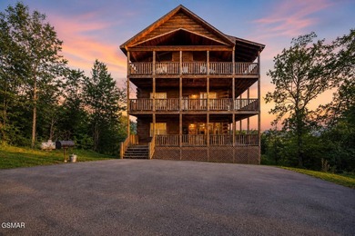 Spacious 3,456 sq.ft. STR with 6 KING SIZE ROOMS and GREAT - photo 16
