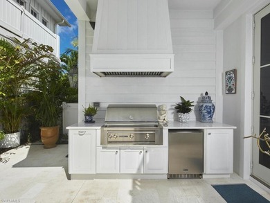 In the heart of Olde Naples, this 2020-built courtyard residence - photo 26