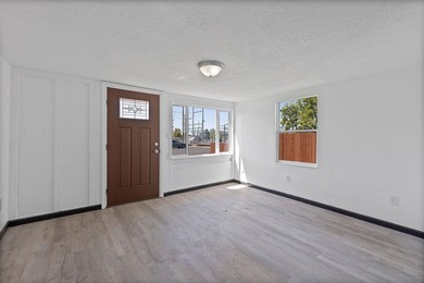 Updated cottage in the heart of Prineville with many upgrades - photo 4