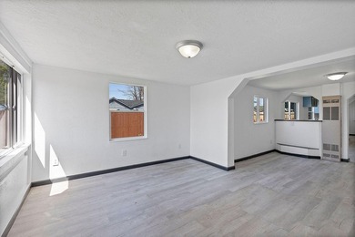 Updated cottage in the heart of Prineville with many upgrades - photo 5