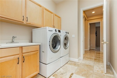 Beautiful Red Rock CC Home with great location on course - photo 39