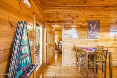 Spacious 3,456 sq.ft. STR with 6 KING SIZE ROOMS and GREAT - photo 43