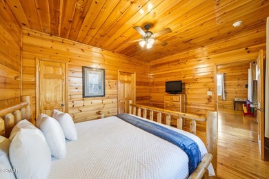 Spacious 3,456 sq.ft. STR with 6 KING SIZE ROOMS and GREAT - photo 44