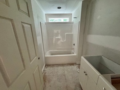 Welcome to this beautifully crafted custom home by Darrell - photo 5