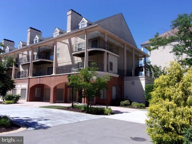 Well maintained 2 Bedroom, 2 Bath Condo available in the - photo 1