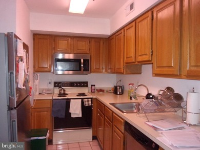 Well maintained 2 Bedroom, 2 Bath Condo available in the - photo 9