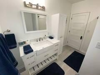 Large update 4 bedroom, 1.5 bath home. 2 blocks from lake - photo 13