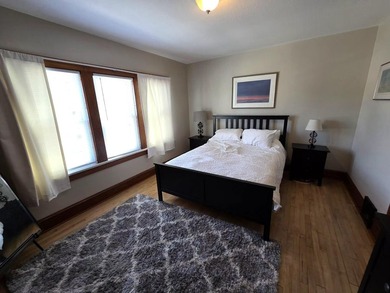 Large update 4 bedroom, 1.5 bath home. 2 blocks from lake - photo 14