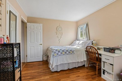 Welcome to this spacious 4-bedroom, 1.5-bath high ranch nestled - photo 18