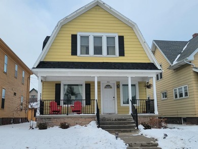 Large update 4 bedroom, 1.5 bath home. 2 blocks from lake - photo 25