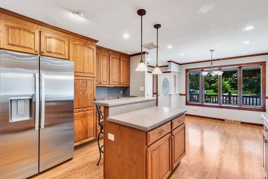 Welcome to 34 Oakland Street, a well-maintained and - photo 8