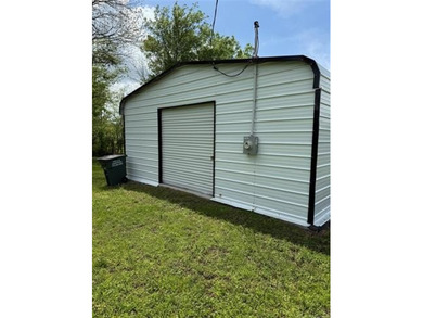 Looking for a big lot near Lake Eufaula? This one is ready for - photo 4