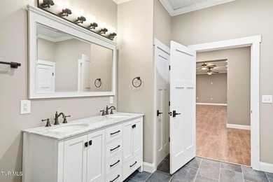 MOTIVATED SELLERS!!!!!! ALL ONE LEVEL LIVING. LONG RANGE VIEWS - photo 50
