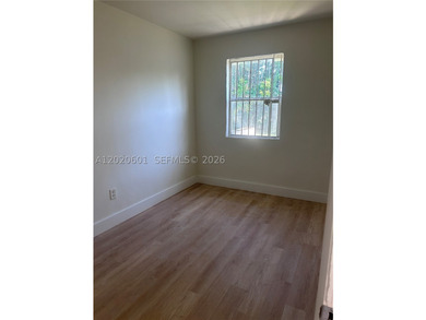 Well-maintained duplex featuring two spacious 2-bedroom - photo 3