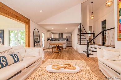 Exceptional Waterfront opportunity in the exclusive Four Seasons - photo 23