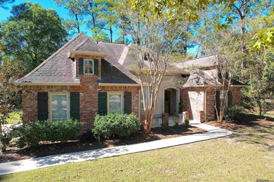 Lake Pontchartrain Home For Sale in Lacombe Louisiana